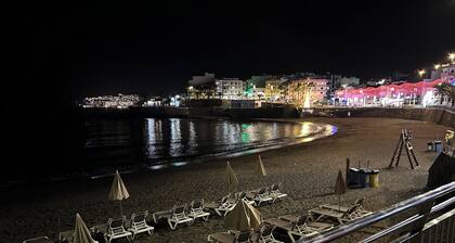 Poikkeuksellinen yksityiskoti lähellä kaupunkia ja rantaa / Näkymillä / WIFI 5G