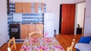 Unclassified image, 5 of 25, button - Apartments Ante, (14366), Barbat, hr (Barbat)