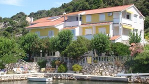 Exterior - Apartments and rooms Bruna, (13554), Rab, hr (Rab)