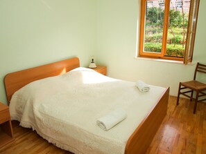 2 bedrooms, Internet, bed sheets