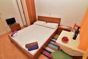 1 chambre, accès Internet, draps fournis