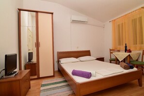 1 bedroom, Internet, bed sheets