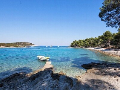 Apartments Adela, (1633), Pasadur, hr