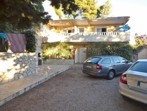Exterior - Apartments Antun, (13538), Ivan Dolac, hr (Ivan Dolac)
