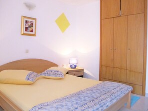 1 chambre, accès Internet, draps fournis