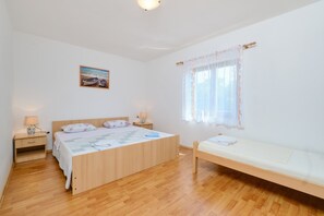 2 bedrooms, Internet, bed sheets