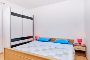 2 soverom, internettilgang og sengetøy