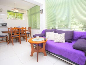 Living area - Apartments and rooms Palmina, (2047), Makarska, hr (Makarska)