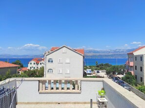 Property grounds - Apartment Daniela, (12942), Supetar, hr (Supetar)