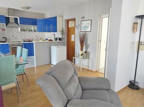 TV - Apartment Daniela, (12942), Supetar, hr (Supetar)