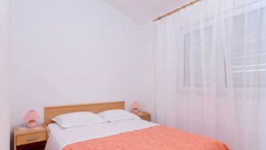 1 chambre, literie fournie