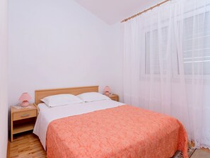 1 soveværelse, sengetøj