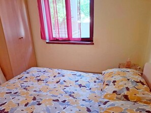1 bedroom, Internet, bed sheets