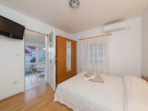 1 chambre, accĂšs Internet, draps fournis