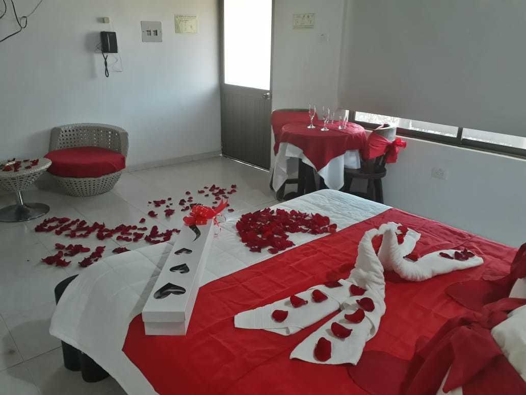 Hypo-allergenic bedding, wheelchair access