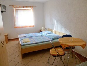 1 Schlafzimmer, Internetzugang, Bettwäsche