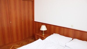 Room - Apartments and rooms Jennifer, (11376), Orebic, hr (Orebic)