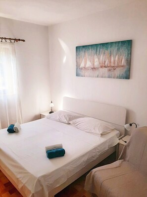 2 bedrooms, internet, bed sheets - Apartments Đurđica, (15438), Vir, hr (Vir)