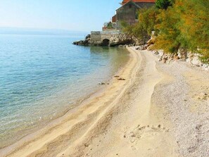 Beach nearby - Apartments Nikola, (14012), Pisak, hr (Pisak)