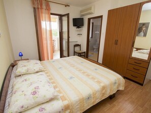 1 bedroom, Internet, bed sheets - Apartments Elda, (14051), Rovinj, hr (Rovinj)