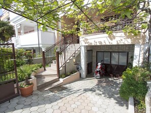 住宿地面