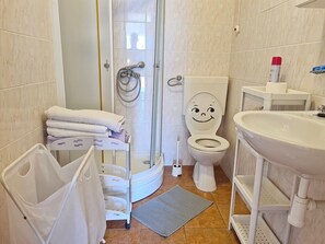 Shower - Apartments Dragica, (9294), Okrug Gornji, hr (Okrug Gornji)