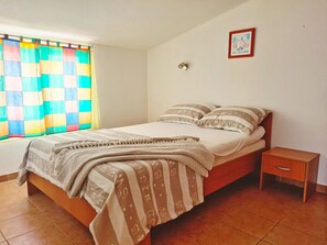 2 bedrooms, Internet, bed sheets