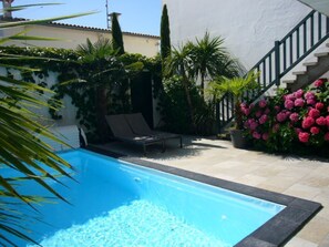 Outdoor pool, a heated pool