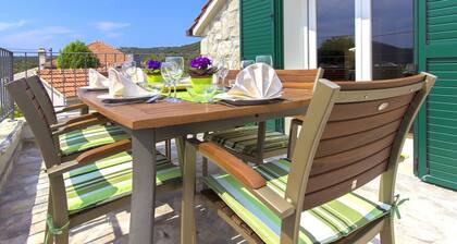 Holiday home Tomislav, (15564), Vinišce, hr