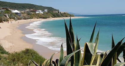 Fab modern garden apartment in idyllic hamlet in natural park. Lovely terraces.