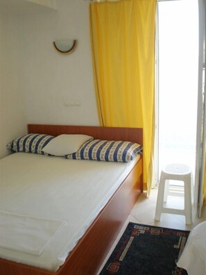 1 chambre, accès Internet, draps fournis