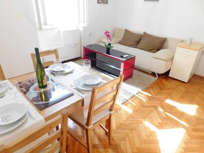 تناول الطعام