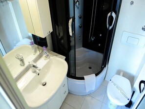 Shower - Rooms Zorana, (10554), Split, hr (Split)
