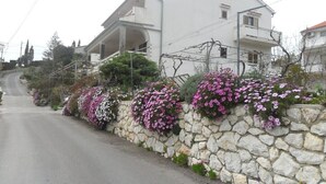 Exterior - Apartments and rooms Josipa, (13905), Palit, hr (Palit)