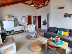 TV - Holiday home Marija, (12955), Dobropoljana, hr (Dobropoljana)