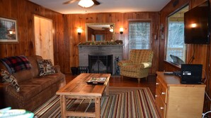 House, Multiple Beds (Rivers Edge) | Living room - Rivers Edge (Townsend)