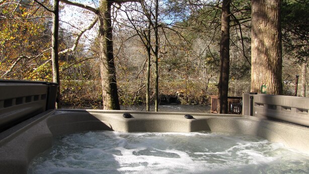House, Multiple Beds (Rivers Edge) | Outdoor spa tub - Rivers Edge (Townsend)