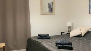 1 chambre, fer et planche Ă repasser, lit parapluie, Wi-Fi gratuit