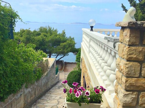 Ferienwohnungen Đurđica, (14640), Murter, hr