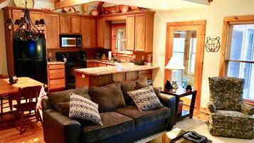 Cabin, 2 giường cỡ queen (Bear Haven) | Khu phòng khách