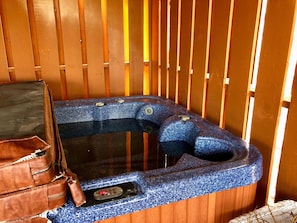 Cabin, 1 King Bed (Pipers Place) | Outdoor spa tub