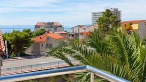 Property grounds - Apartments Ivica, (8201), Makarska, hr (Makarska)