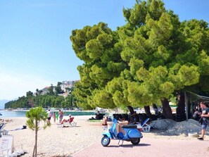 Una spiaggia nelle vicinanze