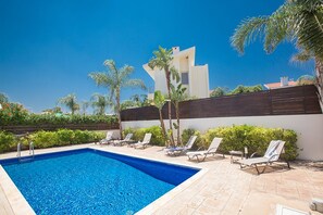 Piscina a l'aire lliure