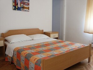 5 chambres, accĂšs Internet, draps fournis