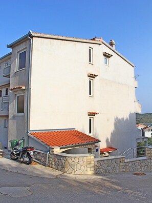 Exterior - Apartments Ante, (14632), Primošten, hr (Primošten)