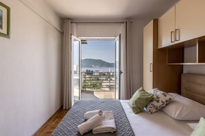 4 室のベッドルーム、インターネット、ベッドシーツ