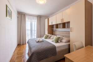 4 bedrooms, internet, bed sheets - Apartments Ante, (14632), Primošten, hr (Primošten)