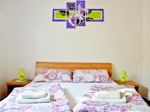 2 多间卧室、上网接入、床单