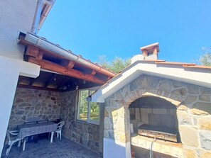 Outdoor dining - Apartments Rezika, (14127), Palit, hr (Palit)